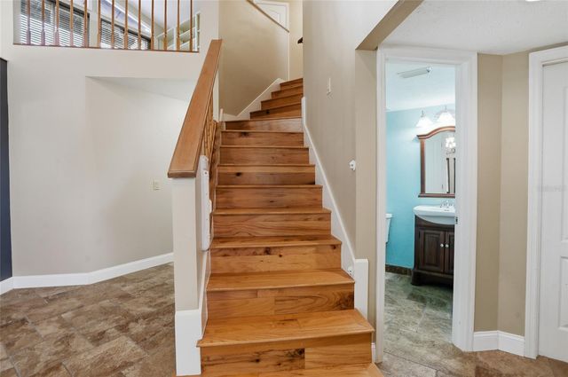 2715 MOCK ORANGE COURT, Valrico, FL 33594