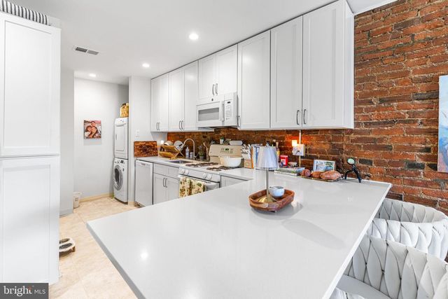 1152 S 11TH ST, Philadelphia, PA 19147