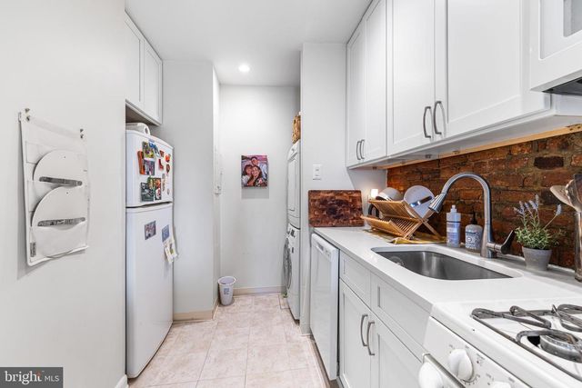 1152 S 11TH ST, Philadelphia, PA 19147