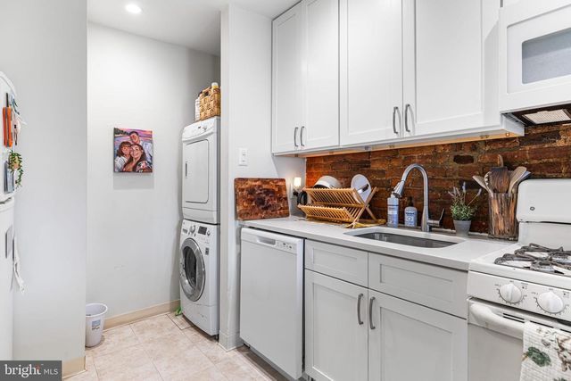 1152 S 11TH ST, Philadelphia, PA 19147