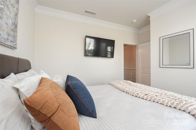 5010 Grand Champion Court, Iron Station, NC 28080