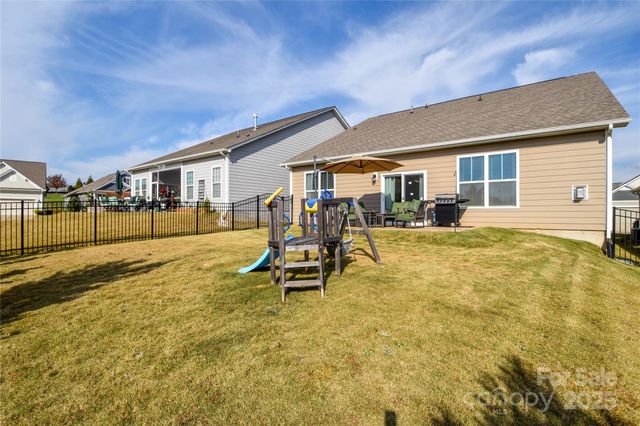 5010 Grand Champion Court, Iron Station, NC 28080