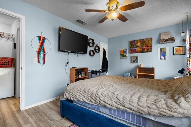 316 Hickorywood Street, Azle, TX 76020