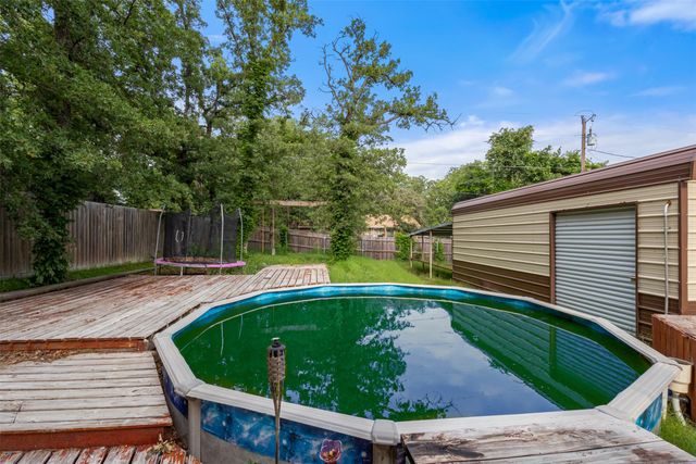 316 Hickorywood Street, Azle, TX 76020