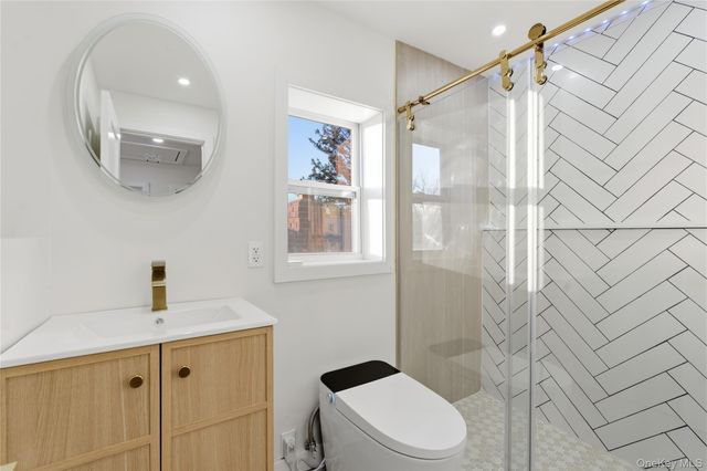 135 Whaley Street, Freeport, NY 11520