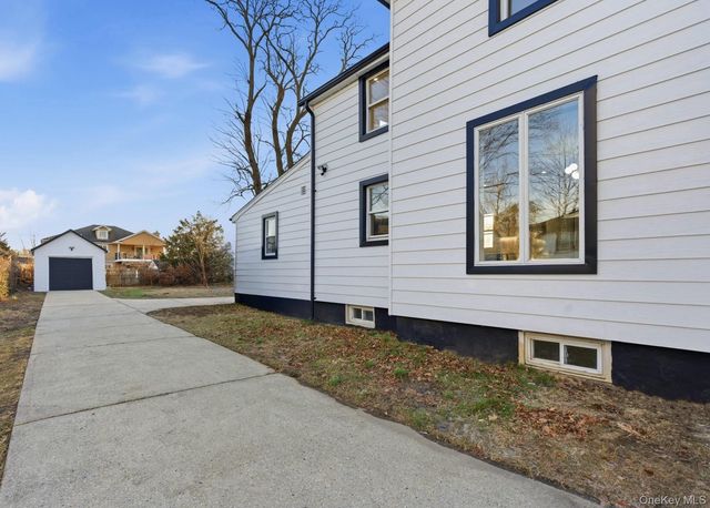 135 Whaley Street, Freeport, NY 11520