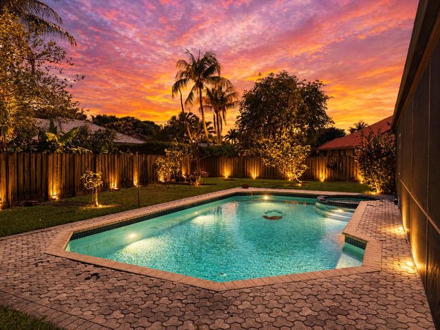 3104 Peachtree Circle, Davie, FL 33328