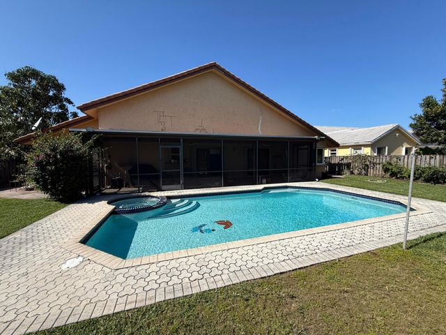 3104 Peachtree Circle, Davie, FL 33328