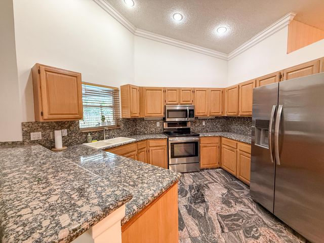 3104 Peachtree Circle, Davie, FL 33328