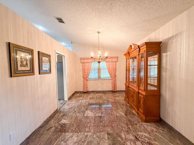 3104 Peachtree Circle, Davie, FL 33328