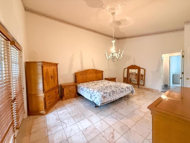 3104 Peachtree Circle, Davie, FL 33328