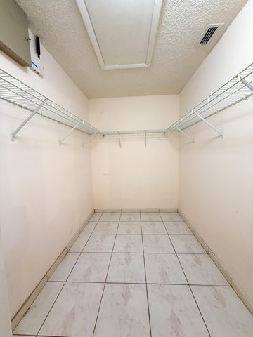 3104 Peachtree Circle, Davie, FL 33328