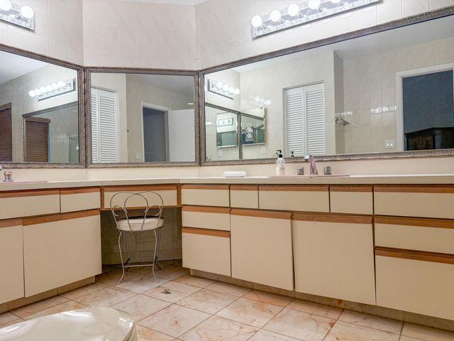 3104 Peachtree Circle, Davie, FL 33328