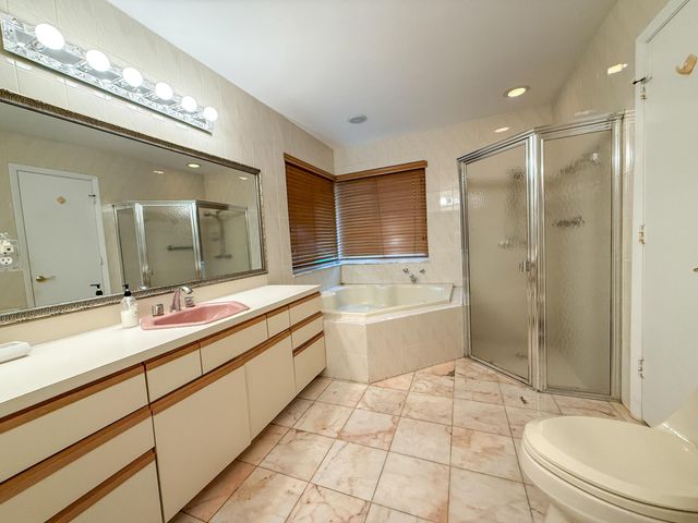3104 Peachtree Circle, Davie, FL 33328