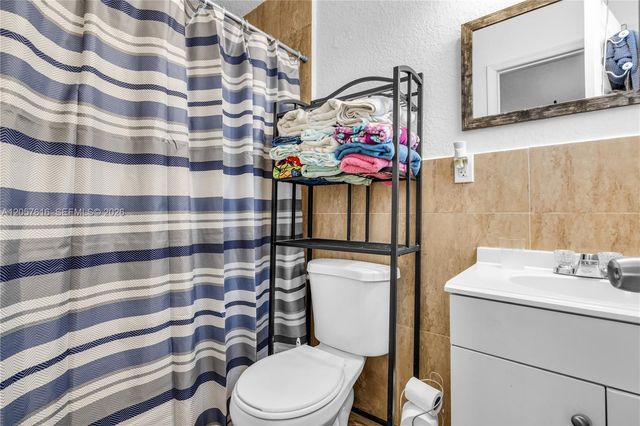 1420 NW 195th St, Miami Gardens, FL 33169
