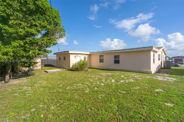 1420 NW 195th St, Miami Gardens, FL 33169