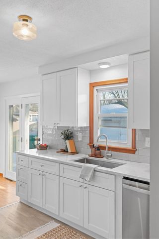 4409 W 89th Street, Bloomington, MN 55437