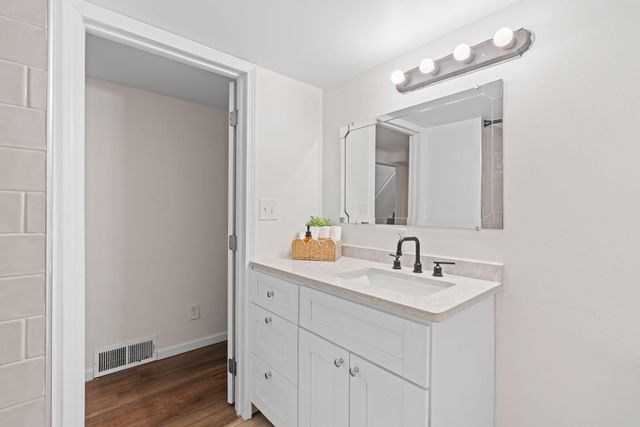 4409 W 89th Street, Bloomington, MN 55437