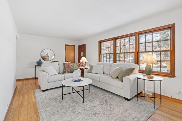 4409 W 89th Street, Bloomington, MN 55437