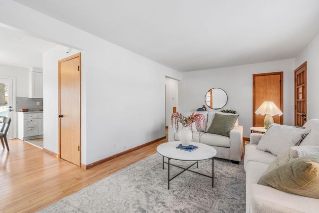 4409 W 89th Street, Bloomington, MN 55437