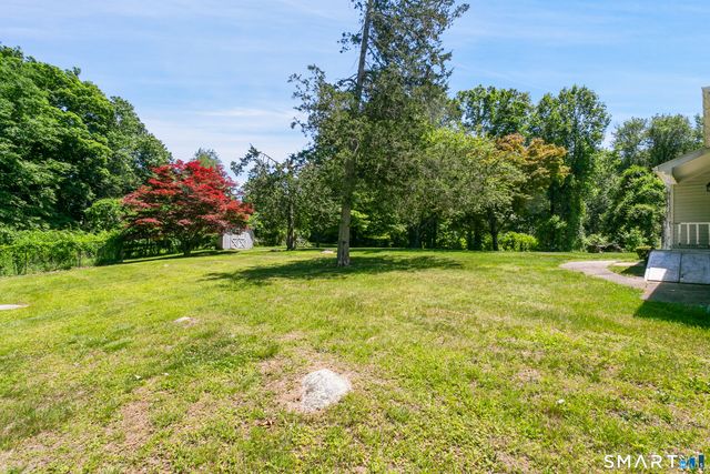 11 Bear Mountain Road, New Fairfield, CT 06812