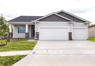 1099 NE 64th Avenue, Des Moines, IA 50313