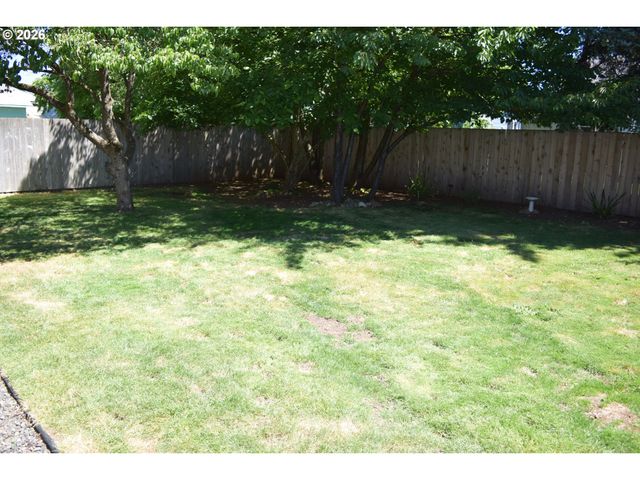 1200 Ne 57TH Ave, Portland, OR 97213