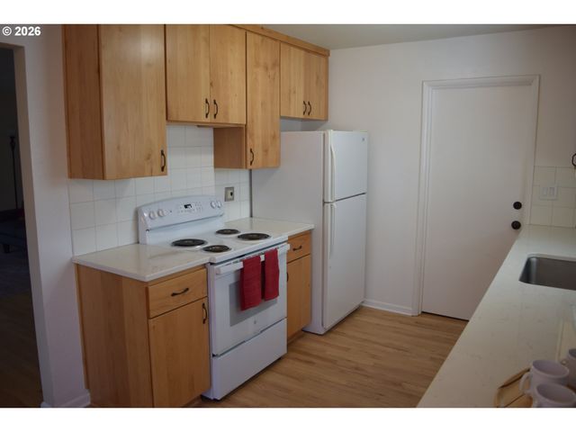1200 Ne 57TH Ave, Portland, OR 97213