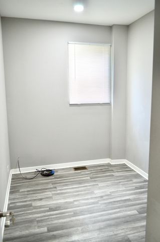 522 W 81st Street 1, Chicago, IL 60619