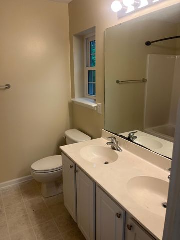 7940 Shadow Oak Drive, North Charleston, SC 29406