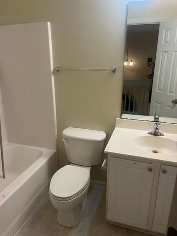 7940 Shadow Oak Drive, North Charleston, SC 29406
