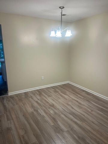 7940 Shadow Oak Drive, North Charleston, SC 29406