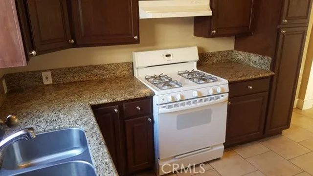 1060 Cherry, Long Beach, CA 90813