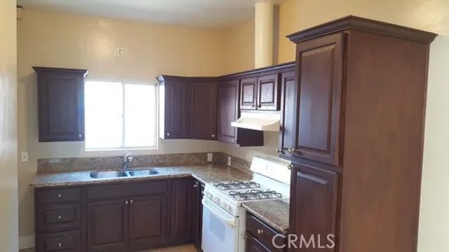 1060 Cherry, Long Beach, CA 90813