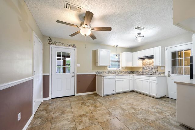 1119 Chester Street, Cleburne, TX 76033