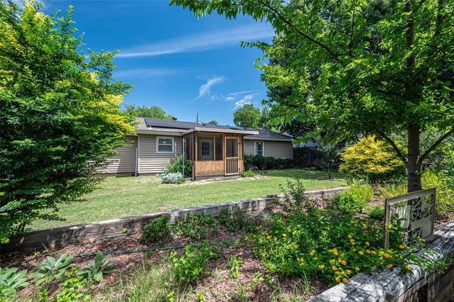 1119 Chester Street, Cleburne, TX 76033