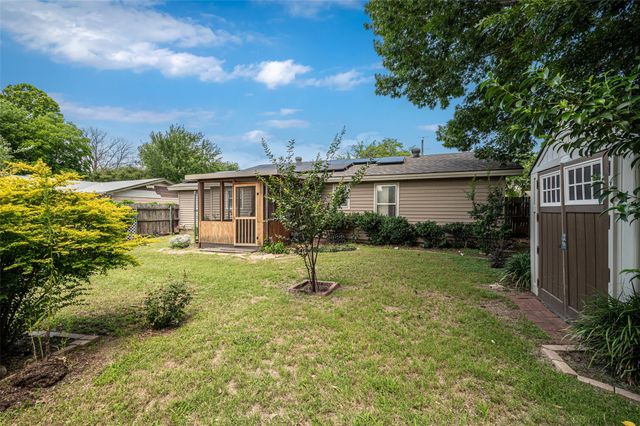 1119 Chester Street, Cleburne, TX 76033