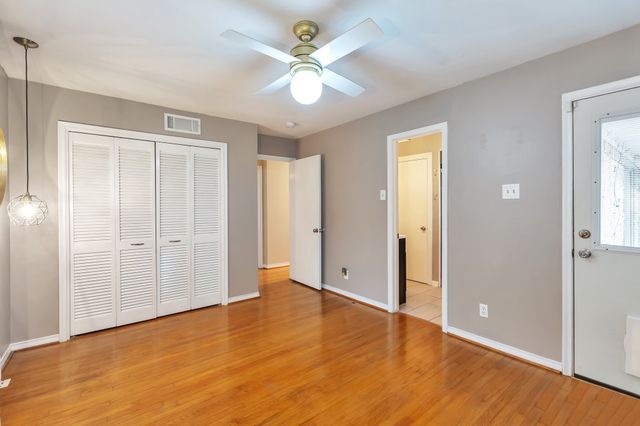 2905 Eric Lane, Farmers Branch, TX 75234