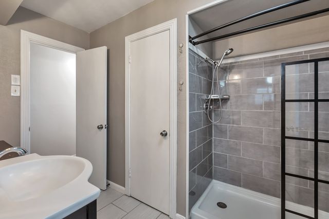 2905 Eric Lane, Farmers Branch, TX 75234