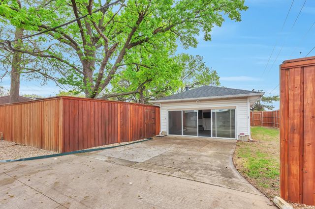 2905 Eric Lane, Farmers Branch, TX 75234