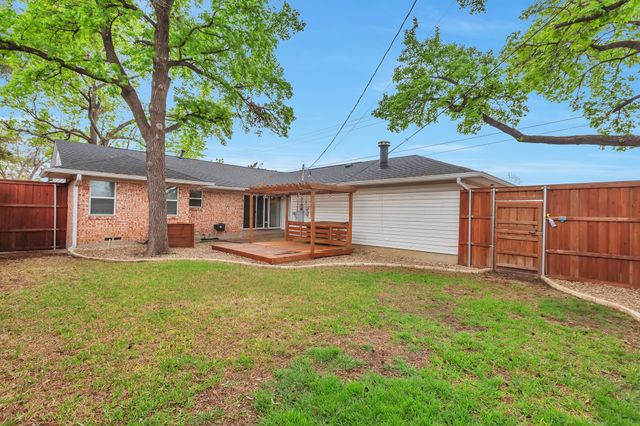 2905 Eric Lane, Farmers Branch, TX 75234