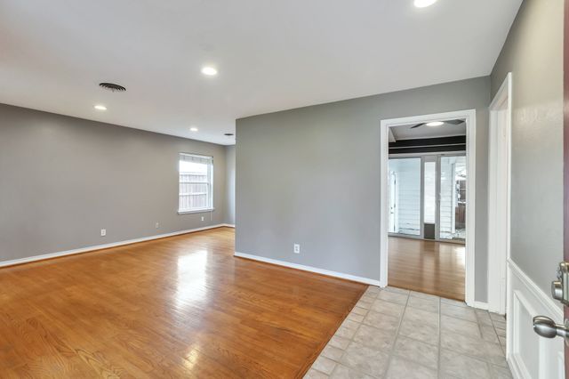 2905 Eric Lane, Farmers Branch, TX 75234