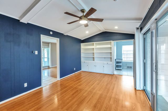 2905 Eric Lane, Farmers Branch, TX 75234