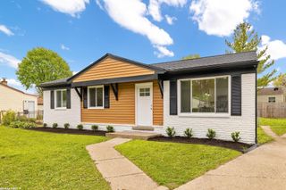 32620 Coach Drive, Chesterfield Twp, MI 48047