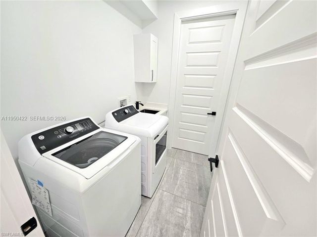 4100 E 14th st, Lehigh Acres, FL 33972