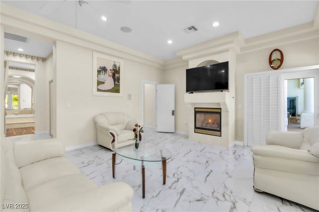 2209 Glenbrook Way, Las Vegas, NV 89117