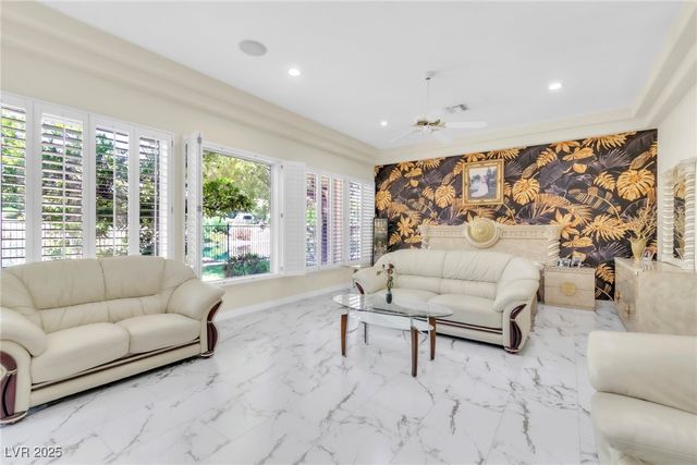2209 Glenbrook Way, Las Vegas, NV 89117