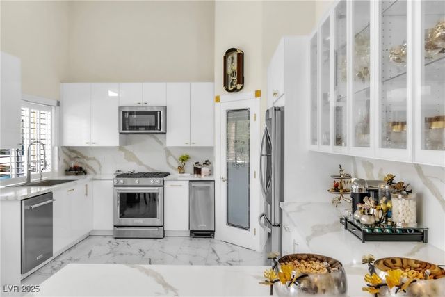 2209 Glenbrook Way, Las Vegas, NV 89117