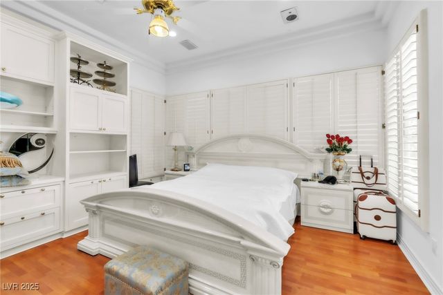 2209 Glenbrook Way, Las Vegas, NV 89117