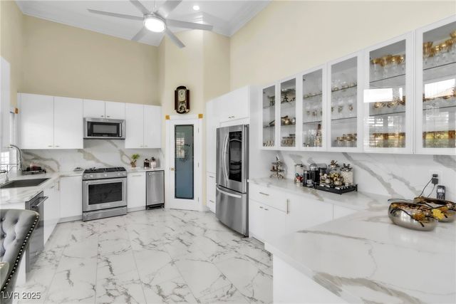 2209 Glenbrook Way, Las Vegas, NV 89117